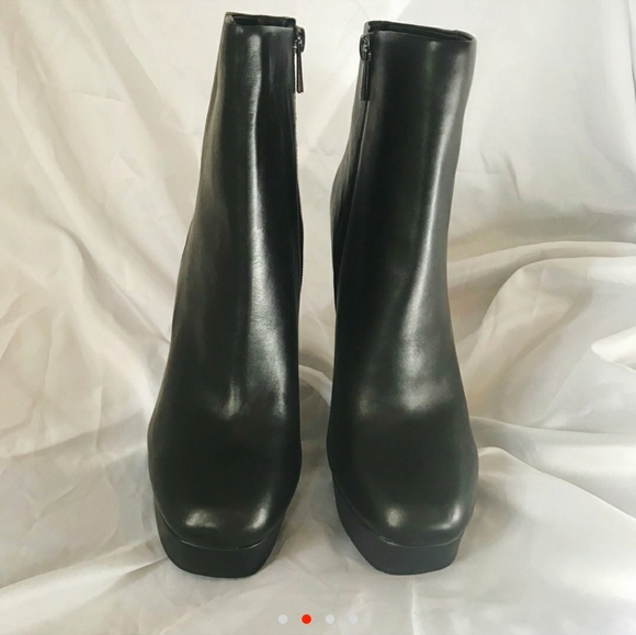 black leather platform ankle boots - Picture 2 of 4